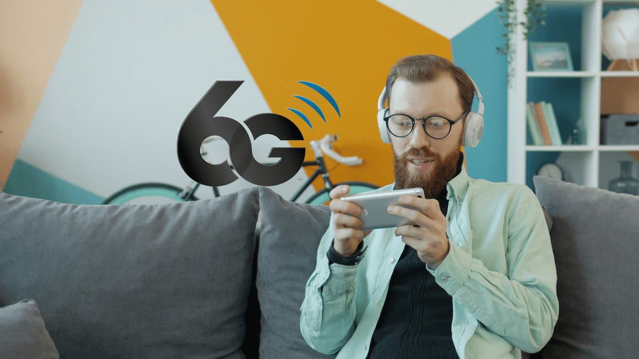 persona-usando-smartphone-6g-pcpal-1 persona-usando-smartphone-6g-pcpal-1