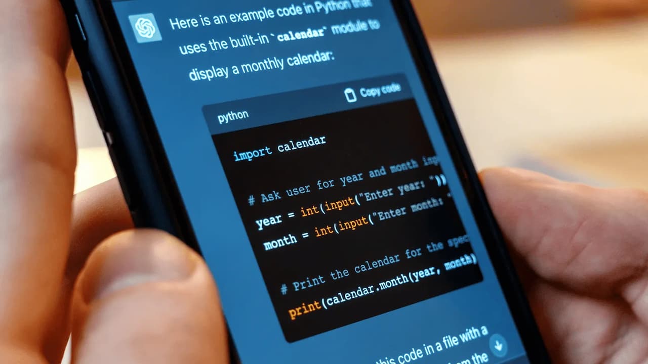 chatgpt-smartphone-pcpal-1212-az-1 chatgpt-smartphone-pcpal-1212-az-1