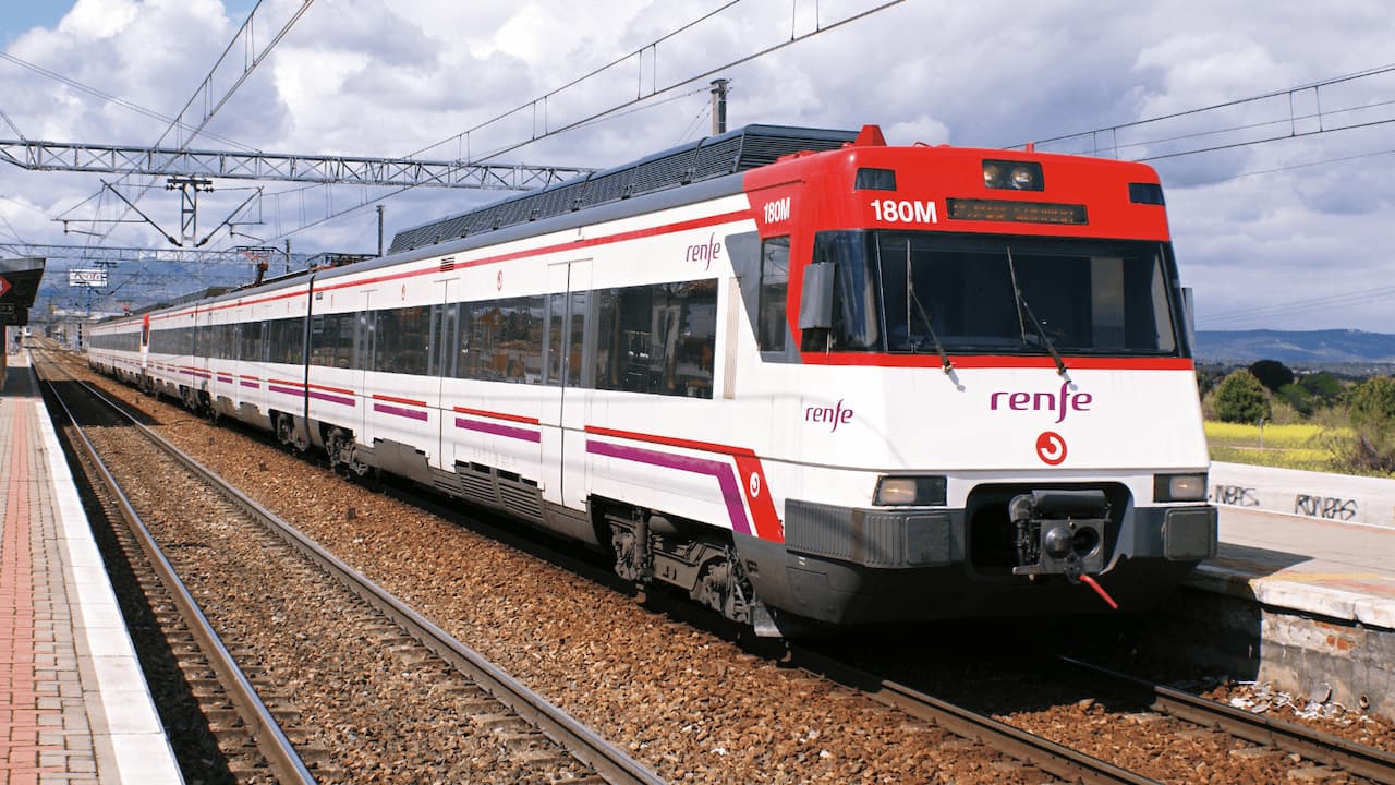 tren-renfe-cercanias-Espana-1 tren-renfe-cercanias-Espana-1